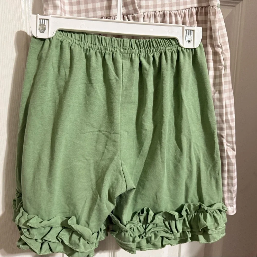 New Boutique Pumpkins Shorts Set